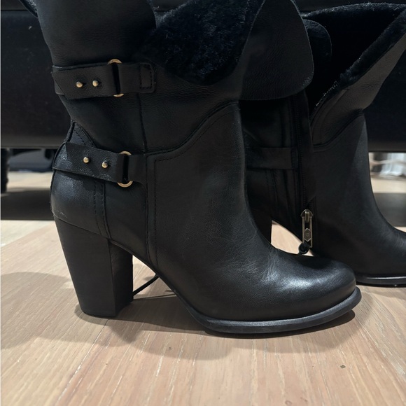 UGG Black Heeled Boots with Buckle Detail - Picture 1 of 6